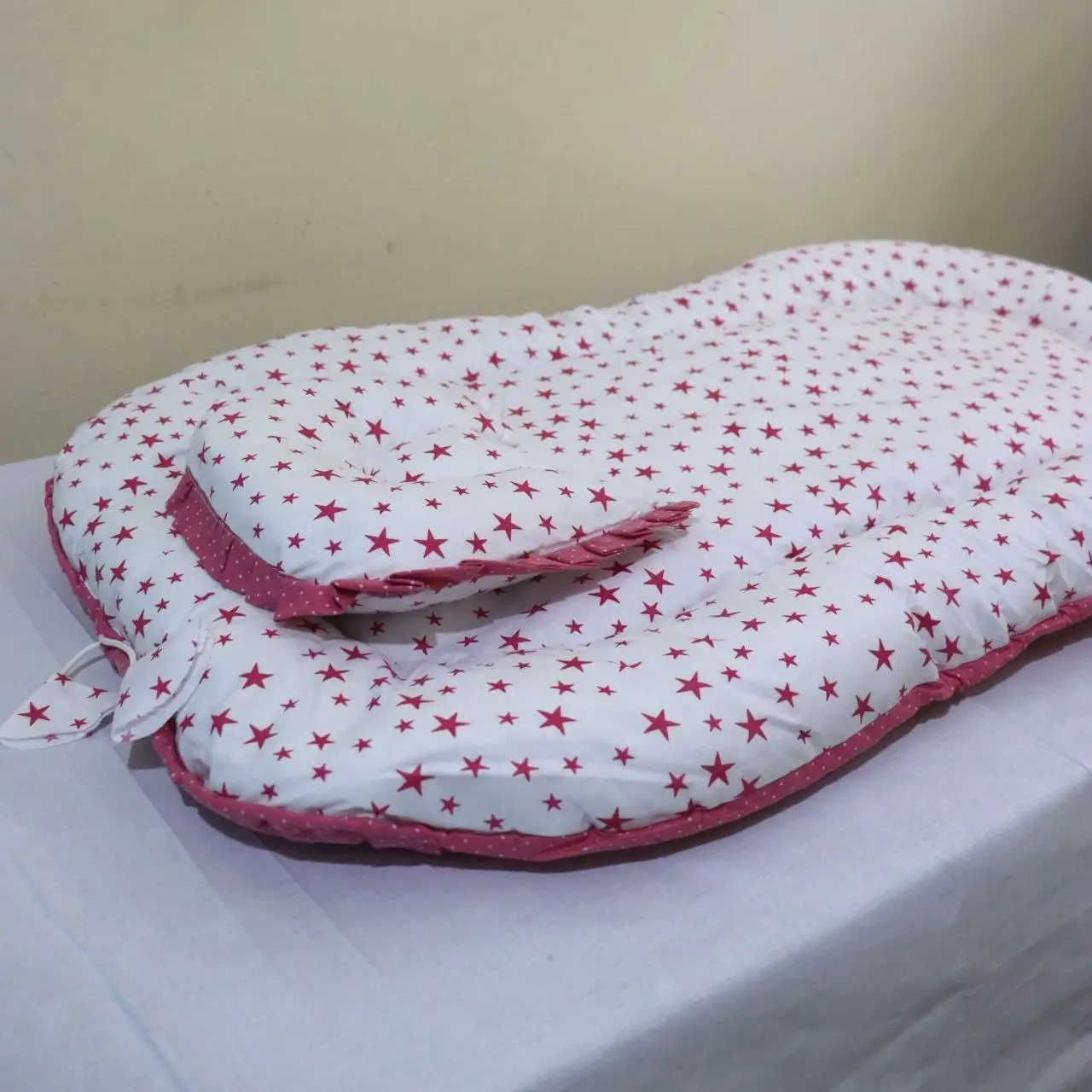  Premium Adjustable Oval Baby Bed- Pink