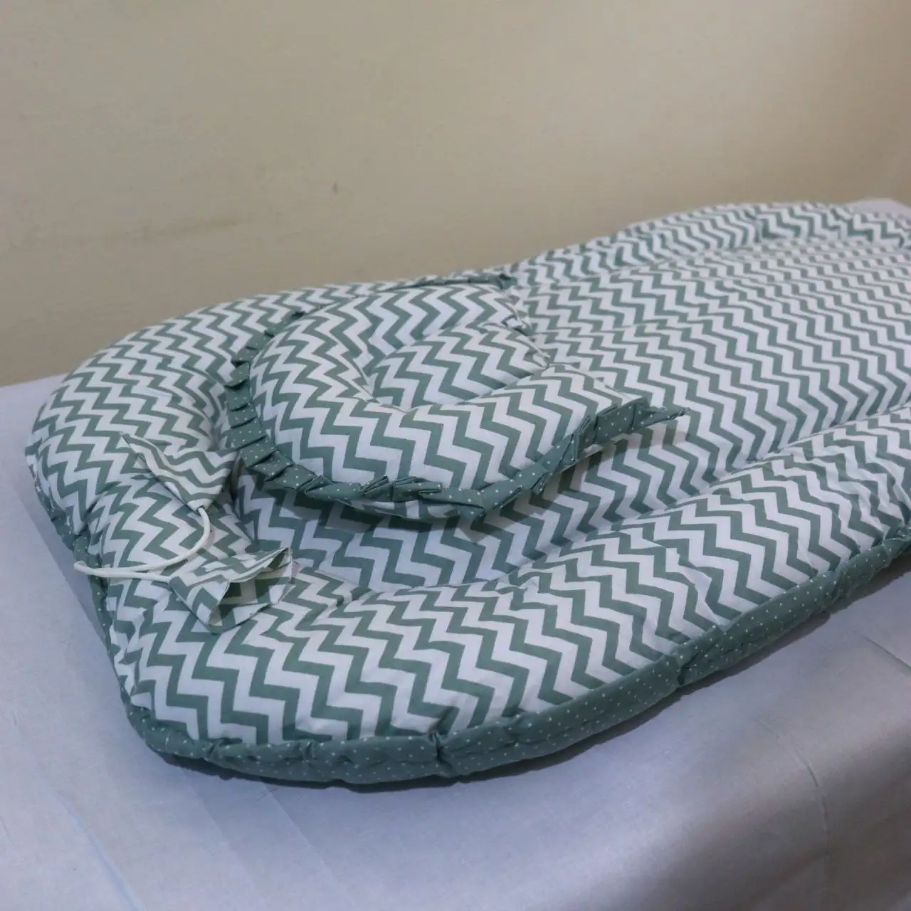 Premium Adjustable Oval Baby Bed- Green
