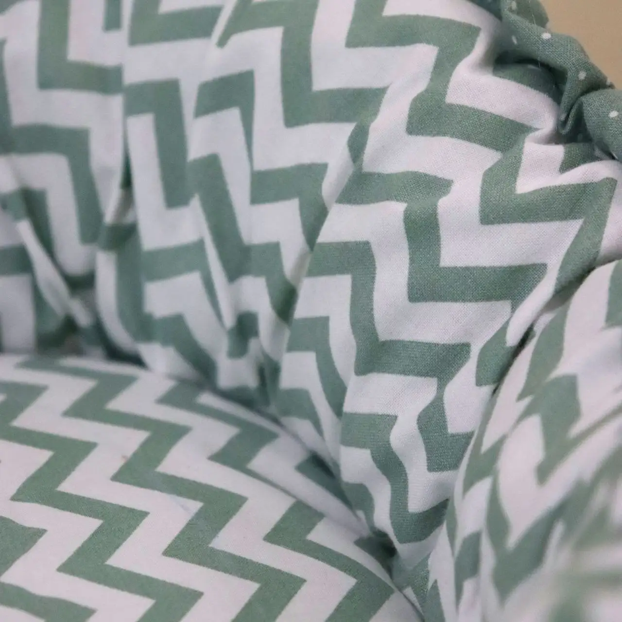 Premium Adjustable Oval Baby Bed- Green